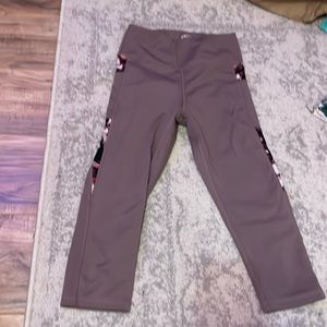 Purple 2/3 length leggings